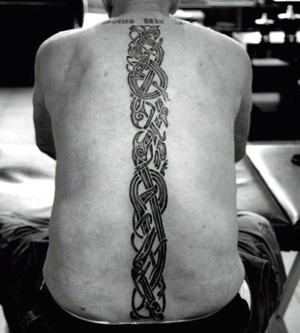tatuagem coluna vertebral 133