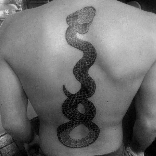 tatuagem coluna vertebral 158