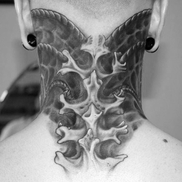 tatuagem coluna vertebral 185