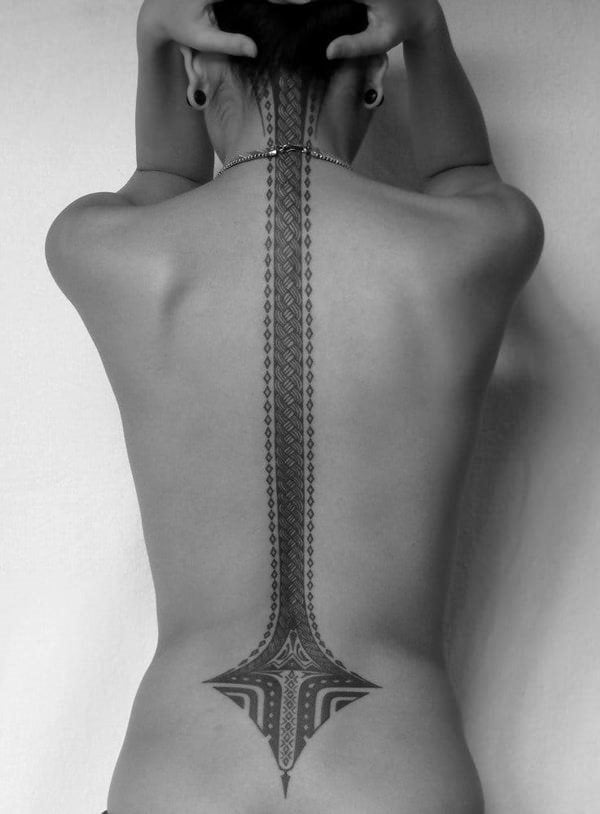 tatuagem coluna vertebral 193