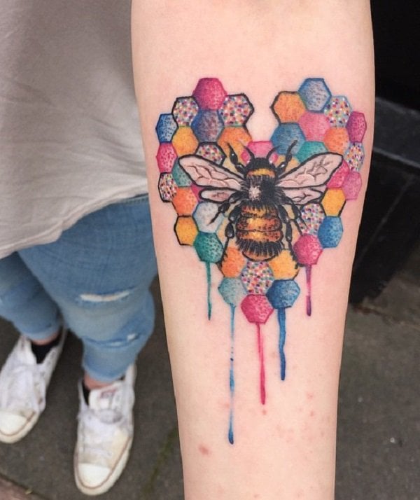 tatuagem abelha 1026