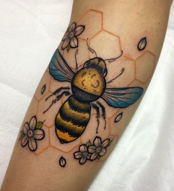 tatuagem abelha 12