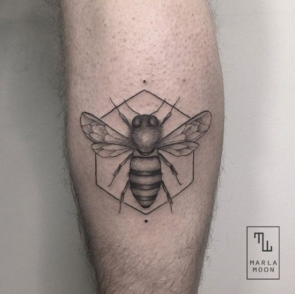 tatuagem abelha 389