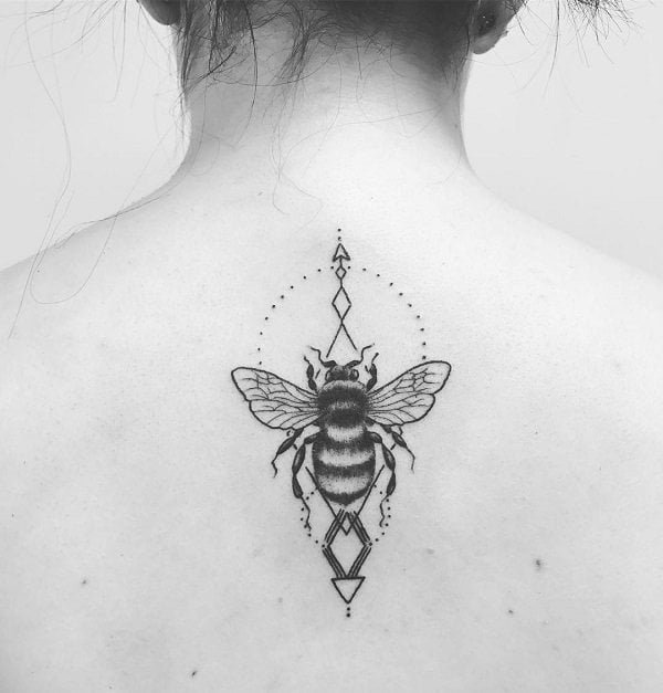 tatuagem abelha 545