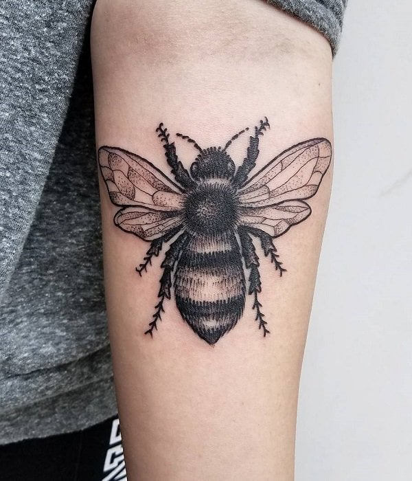 tatuagem abelha 701