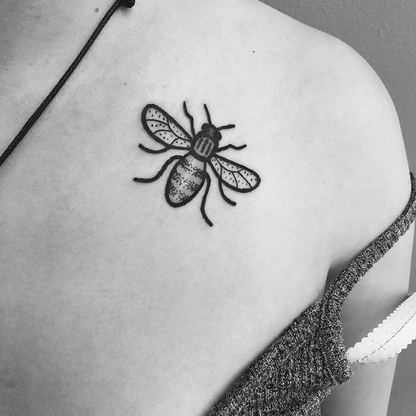 tatuagem abelha 922
