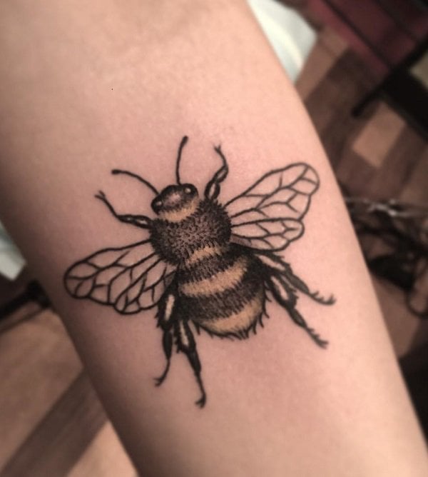 tatuagem abelha 935