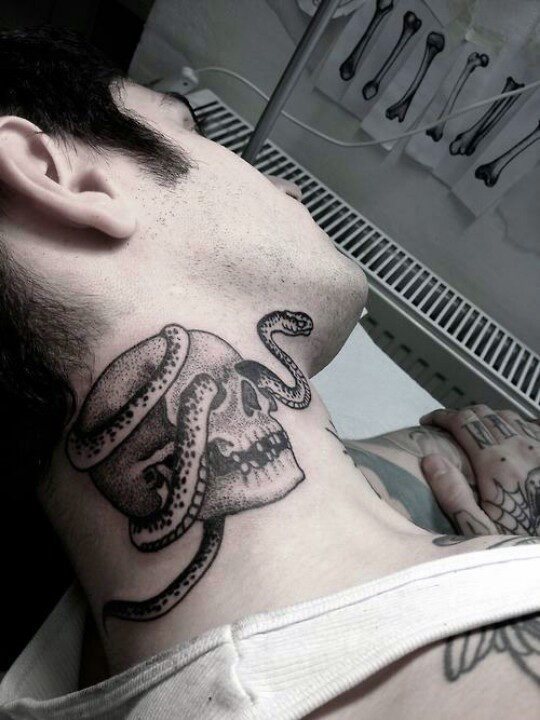 tatuagem pescoco 729