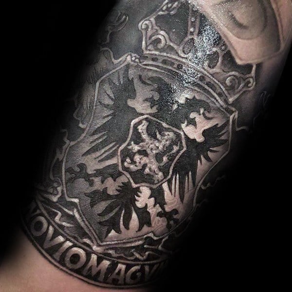 tatuagem escudo 49