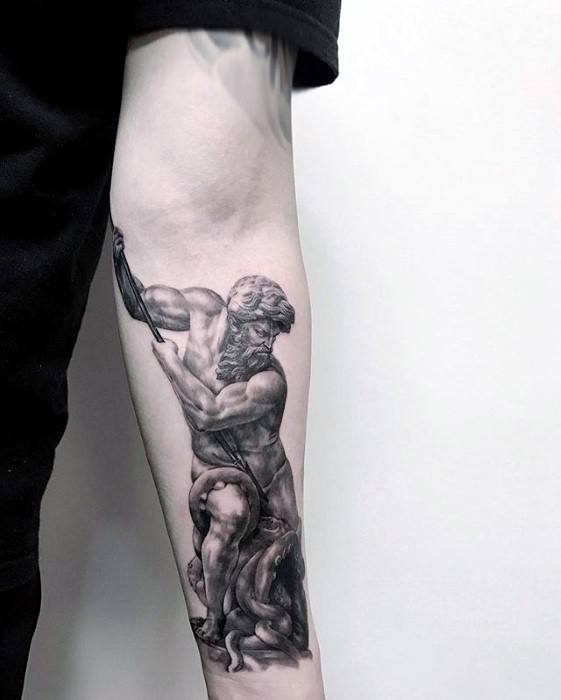 tatuagem estatua romana107