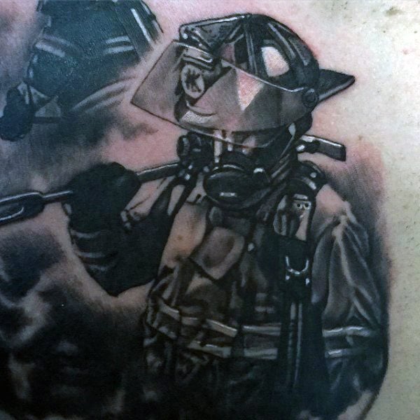 tatuagem bombeiro 93
