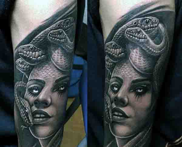 tatuagem medusa 139