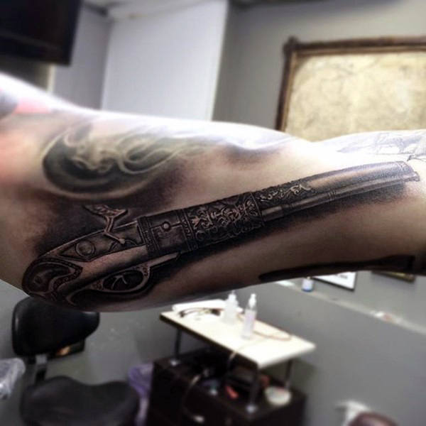 tatuagem pistola 31