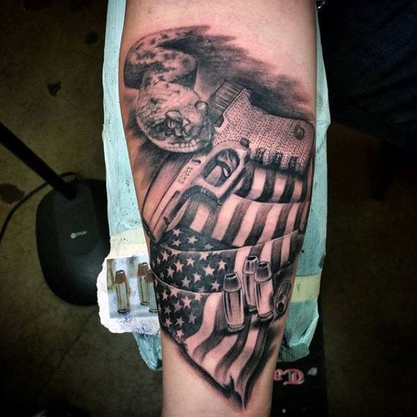 tatuagem pistola 76