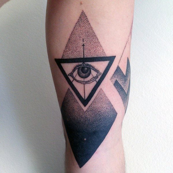 tatuagem triangulo 124