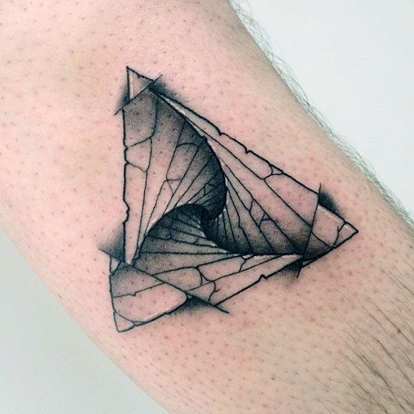 tatuagem triangulo 205