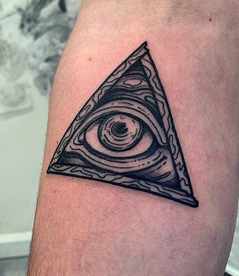 tatuagem triangulo 46