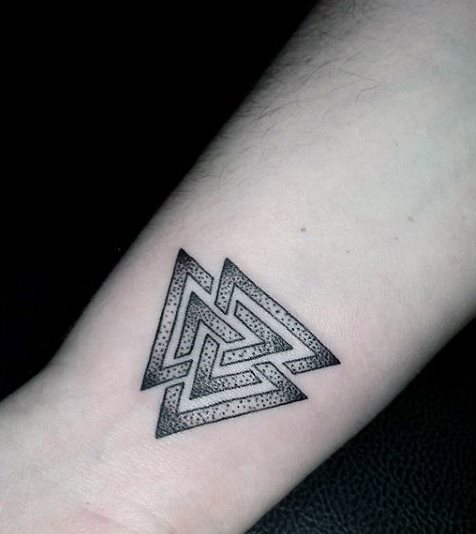 tatuagem triangulo 91