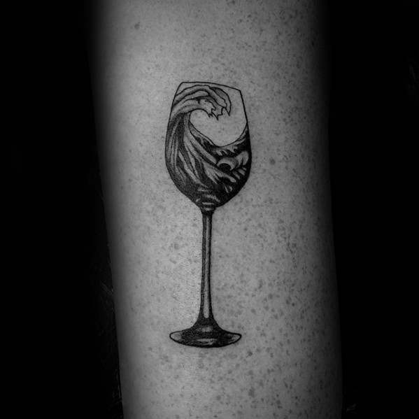 tatuagem vinho 89