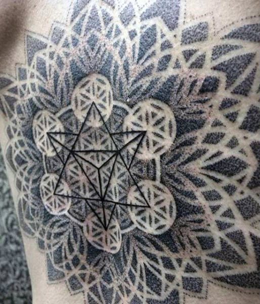 tatuagem flor da vida 135