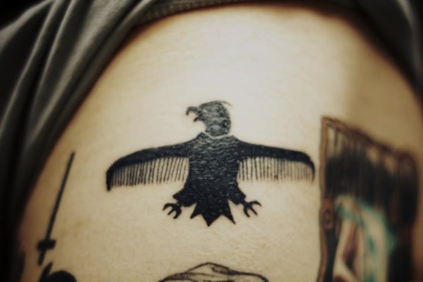 tatuagem aguia 458
