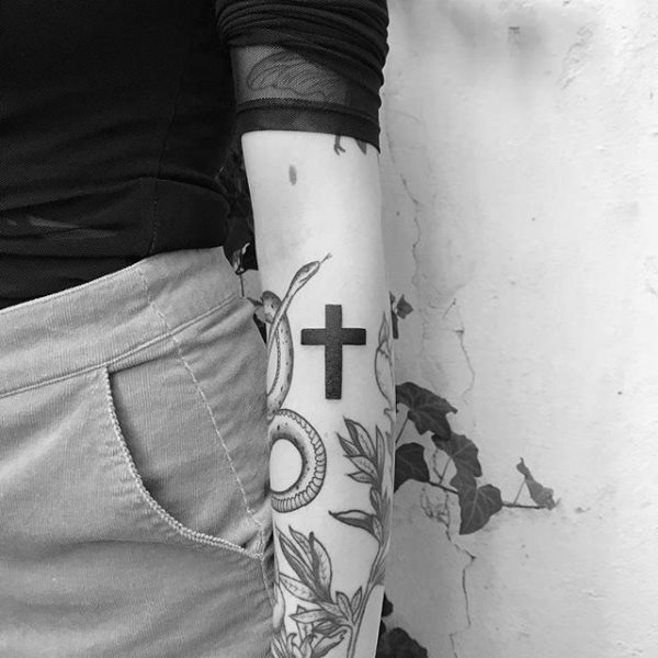 tatuagem cruz 552