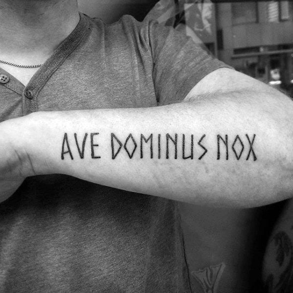 tatuagem em latin 46