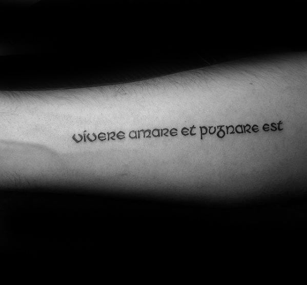 tatuagem em latin 66