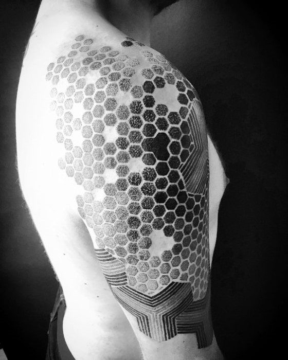 tatuagem favo de mel abelha 125