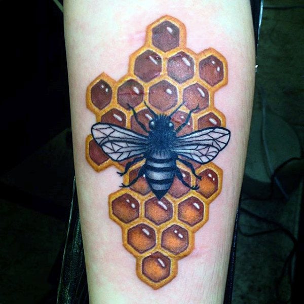 tatuagem favo de mel abelha 69